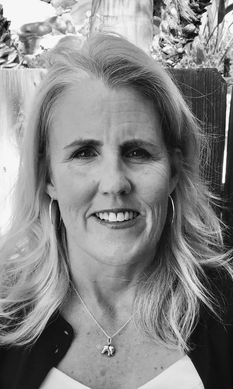 Black and white photo of a woman